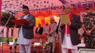 लुम्बिनी प्रदेशका मुख्यमन्त्री चौधरी र तीन मन्त्रीले लिनुभयो शपथ