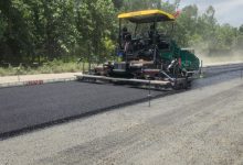 एसियाली राजमार्ग : काँकडभिट्टा–लौकही खण्डमा कालोपत्र थालियो