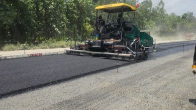 एसियाली राजमार्ग : काँकडभिट्टा–लौकही खण्डमा कालोपत्र थालियो