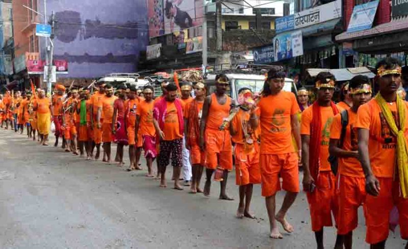 बोल बम यात्रा गर्न हजारौँ भक्तजन सुन्दरीजलमा