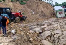 बाढीपहिरोले प्रमुख दश राजमार्ग पूर्ण रूपमा अवरुद्ध