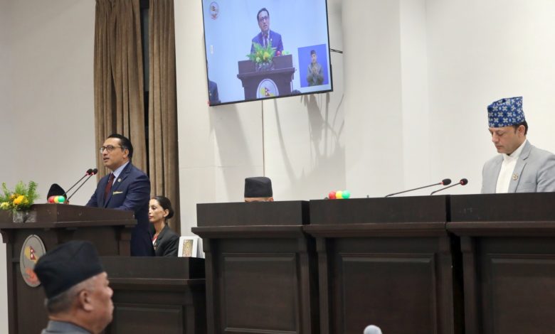 कमजोर वर्गलाई माथि उठाएर नै मध्यम वर्गको विस्तार गरिन्छ : अर्थमन्त्री डा. वाग्ले