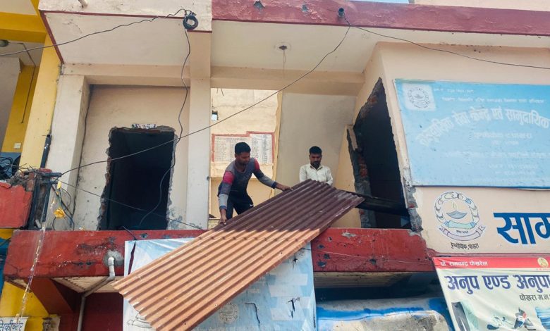 पोखरामा अतिक्रमित संरचना धमाधम खाली गरिँदै